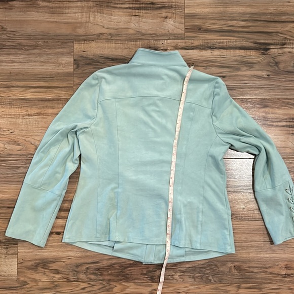 CHICO’s mint faux suede jacket. Pristine condition. Gorgeous layer - Picture 4 of 8